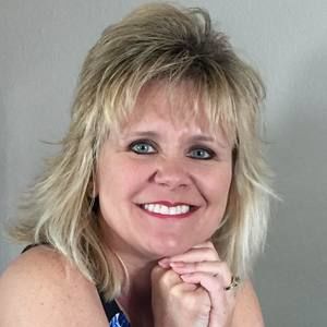 Meet your Posher, Angie